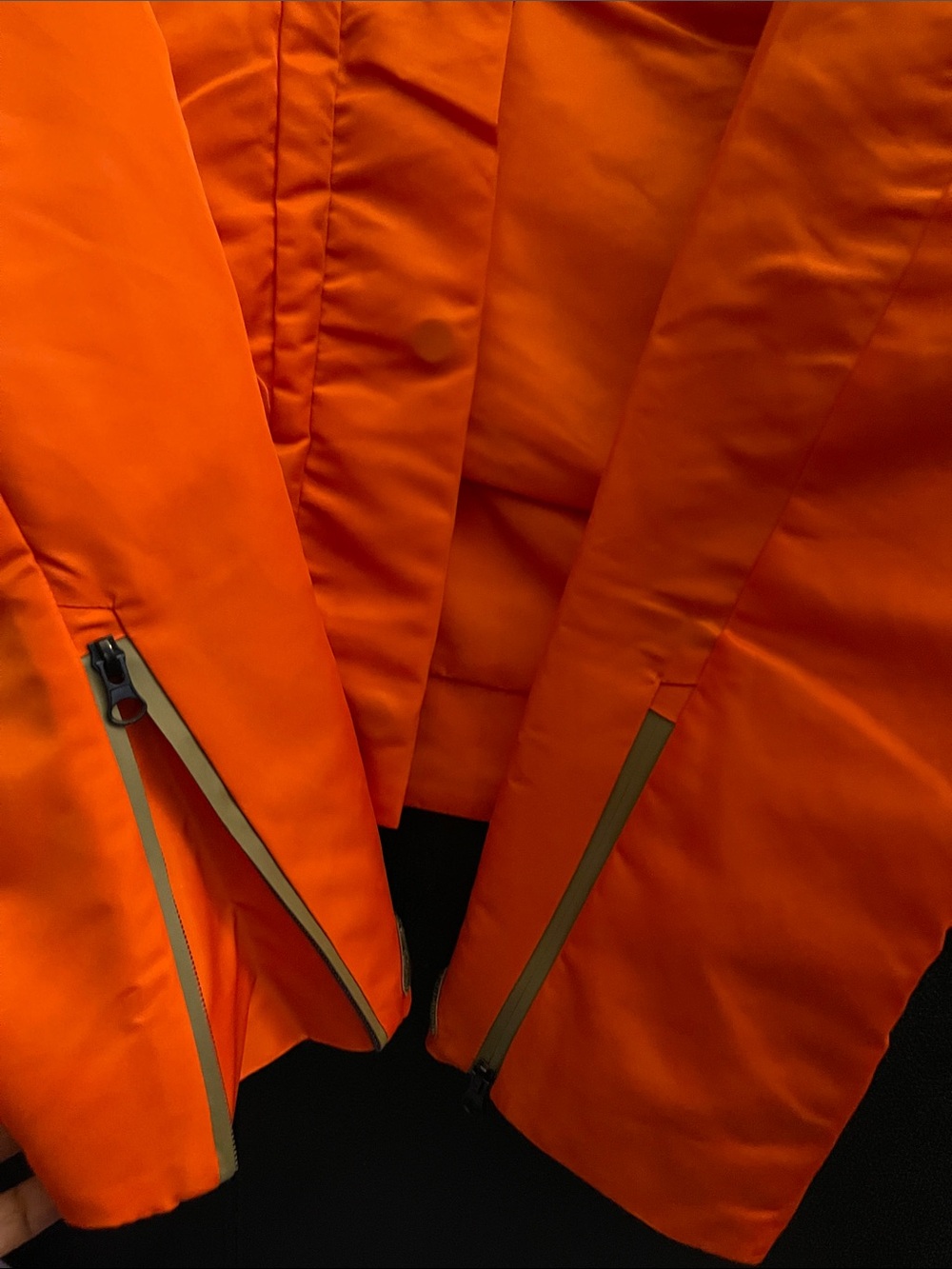 BeEyeConic EyeFly Jacket
Orange & Olive Hooded Jacket Sz XL NWT - Picture 7 of 16
